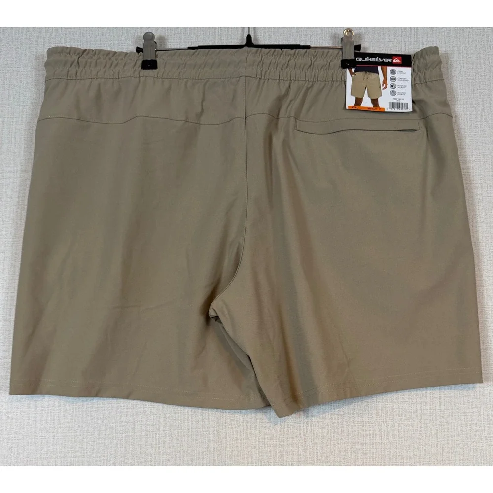 NWT Quiksilver Mens XXL Beige 4-Way Stretch Performance Shorts Gorpcore Hiking